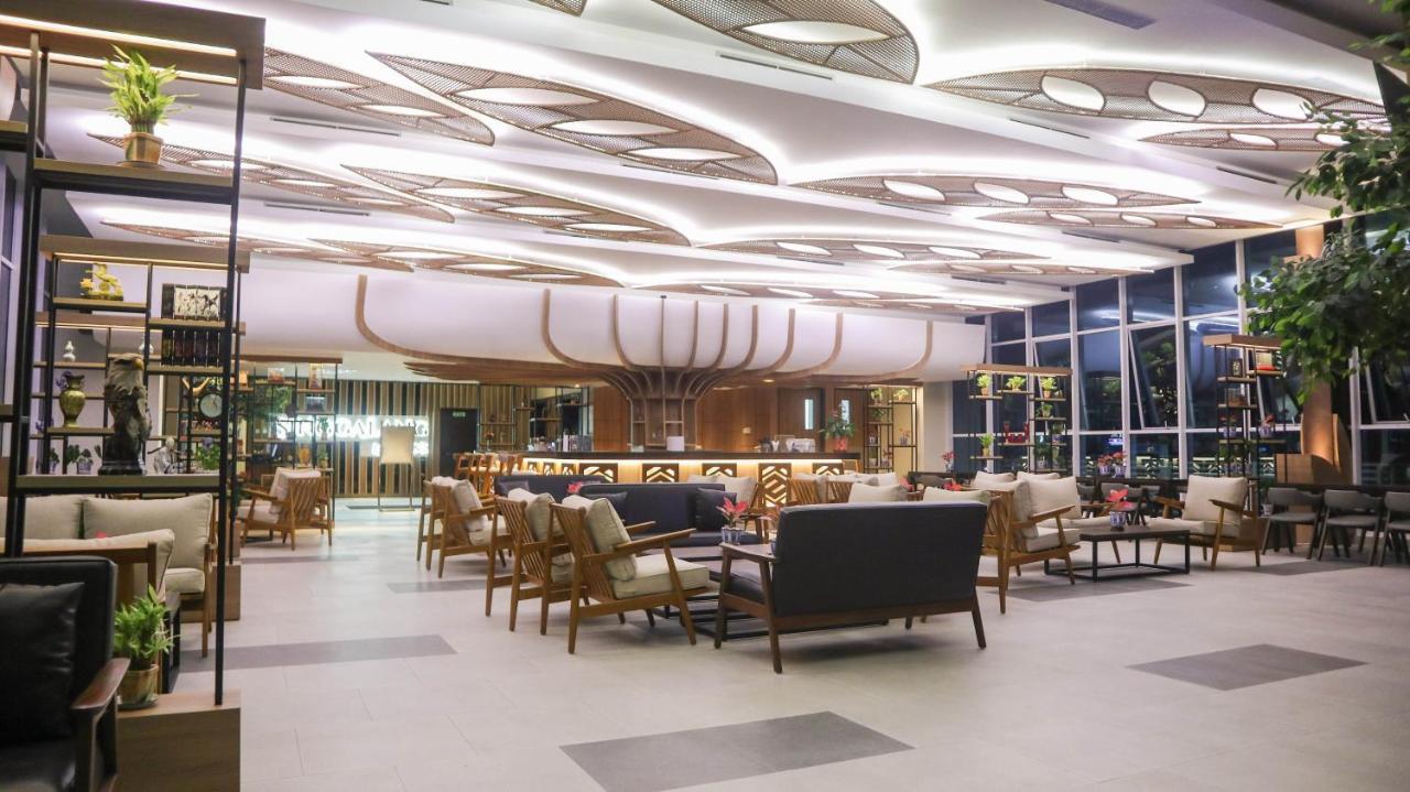 Hotel Santika Букиттинги Экстерьер фото
