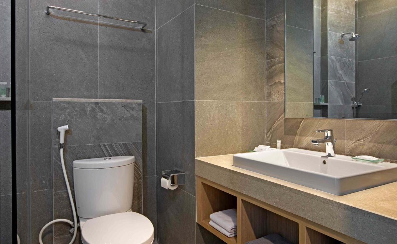 Hotel Santika Букиттинги Экстерьер фото