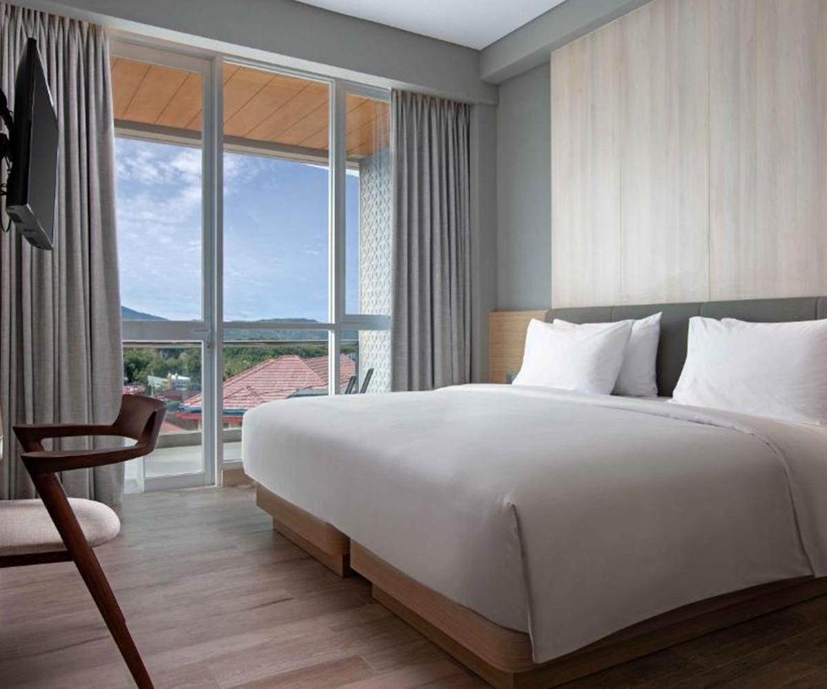 Hotel Santika Букиттинги Экстерьер фото